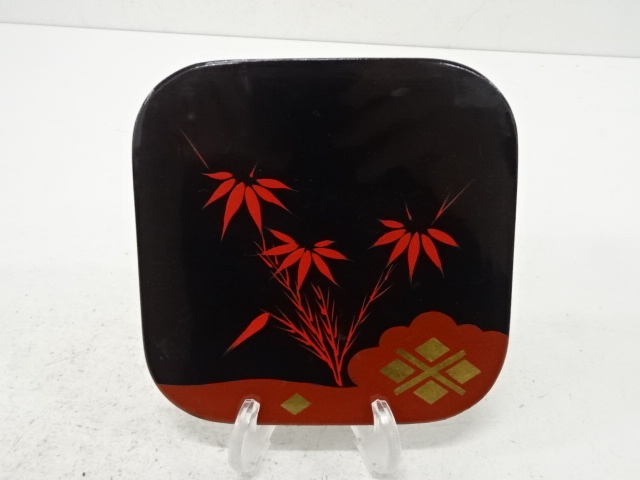 Lacquerware